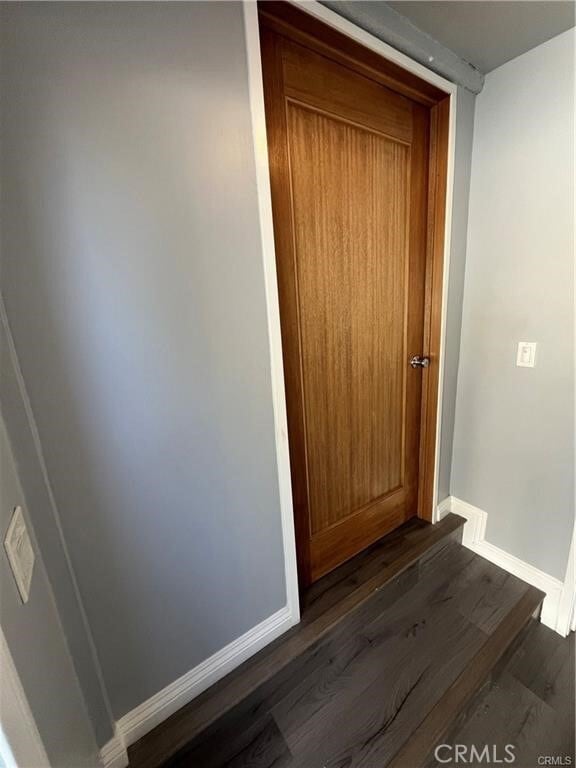 Building Photo - 12213 Pine St