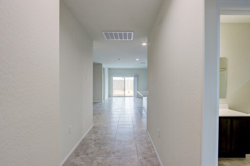 Building Photo - Newer DR Horton home in Heartland in Coolidge