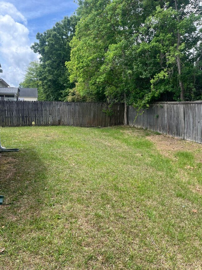 Building Photo - Available now. Great 4BR/2.5BA Home in Park Hill Place!