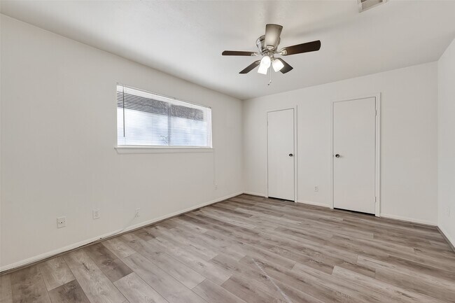 Building Photo - 2709 Lee Cir