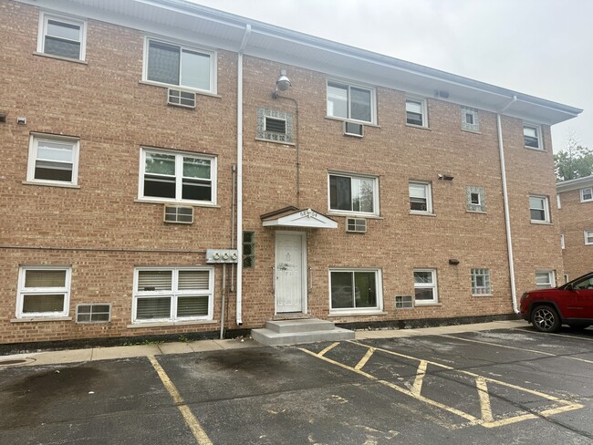 Building Photo - 6864 W Lode Dr
