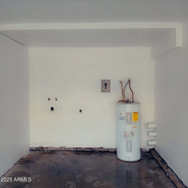 Building Photo - 5318 W Turney Ave