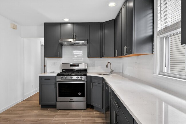 Building Photo - 187 Avenue C