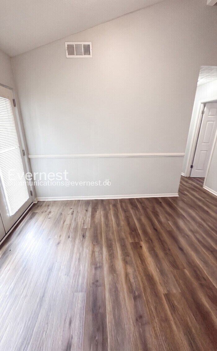 Building Photo - 8038 Flamingo Dr