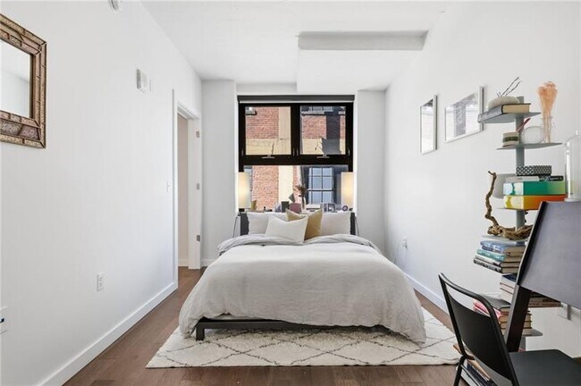 Building Photo - 2545 Penn Ave