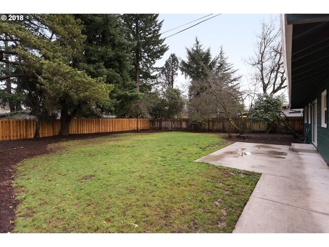 Building Photo - Cedar Hills Home on Large Lot with Fenced Backyard!!!