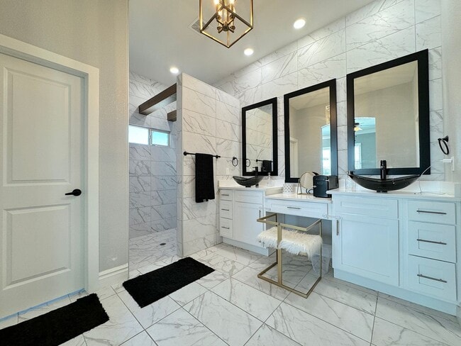 Building Photo - 14701 Tierra Mirage Ave
