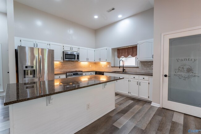Building Photo - 112 Telluride Dr