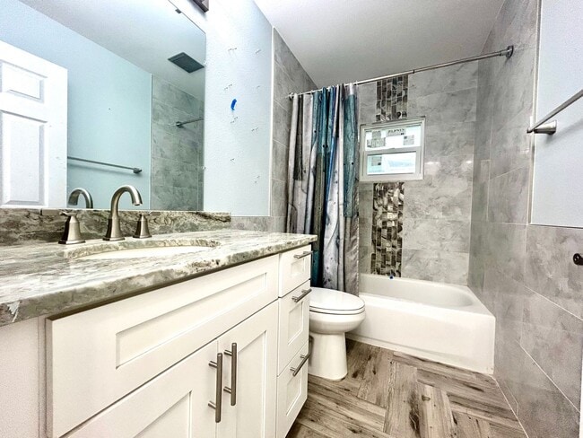 Building Photo - You will LOVE the beauty of this newly remodeled 3/2/2 pool home!