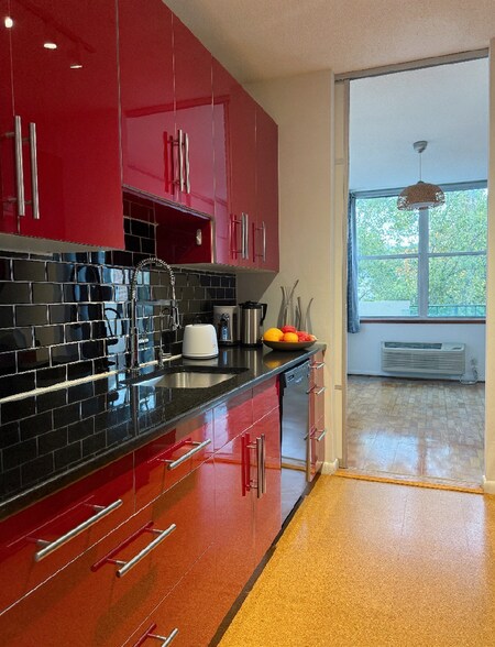 Building Photo - 200 Grand Cove Way