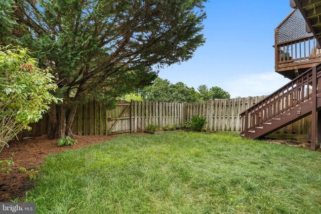 Building Photo - 423 McDaniel Dr