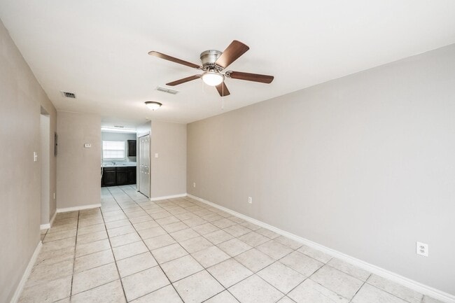 Building Photo - 2220 Santa Cleotilde Ave