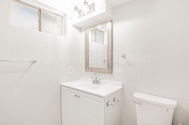 Building Photo - 4762 S Acoma St