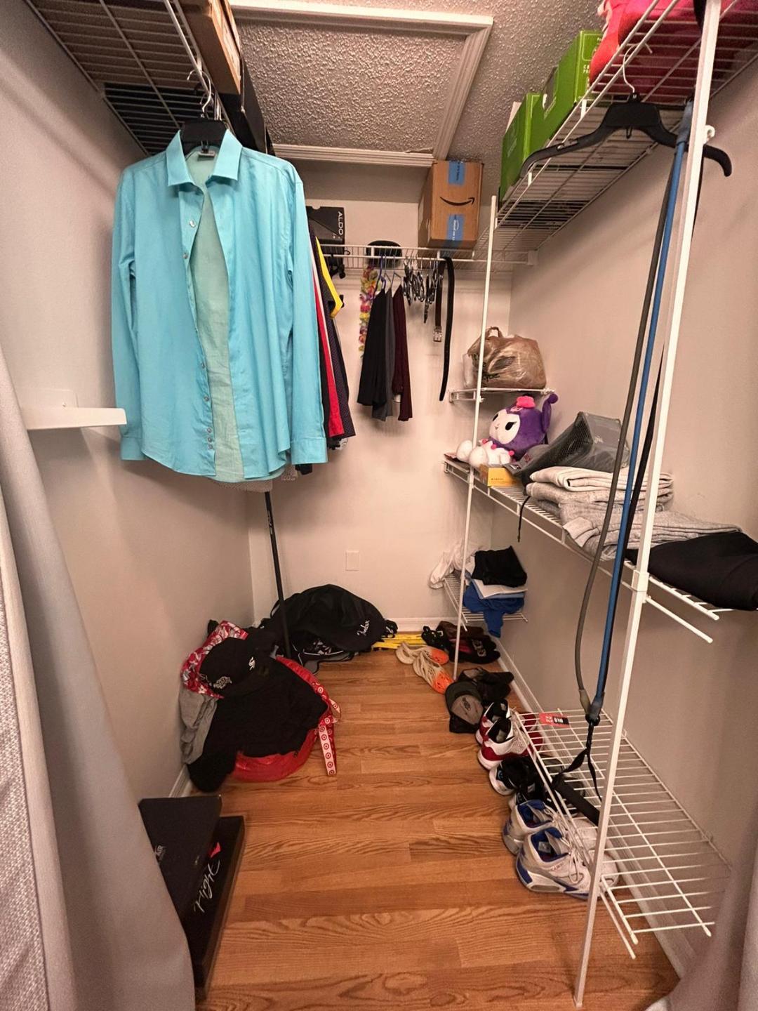 Building Photo - 9532 Darien Ave