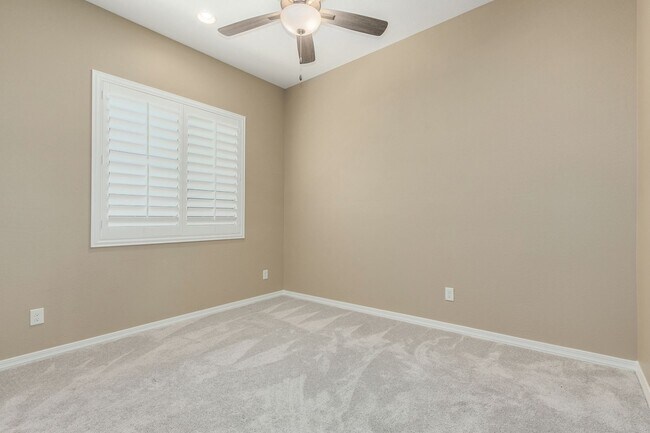 Building Photo - Beautiful 3 bedroom with pool in Cantamia!