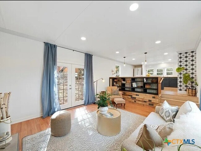 Building Photo - 1219 Songbird Dr