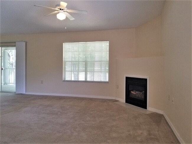 Building Photo - BEAUTIFUL 3BR/2BA IN THE LINKS @ HAILE PLANTATION!