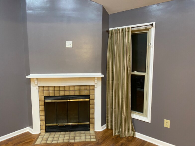 Building Photo - 12 Whispering Pines Rd