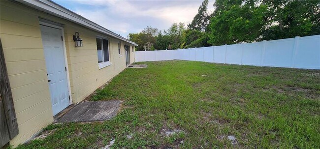 Building Photo - 2408 Kimberly Dr