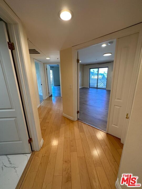 Building Photo - 2435 Florencita Dr W