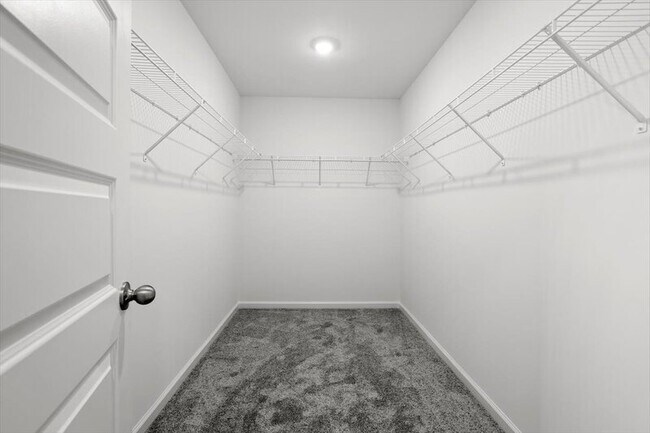 Building Photo - 645 Thomas Gage Dr