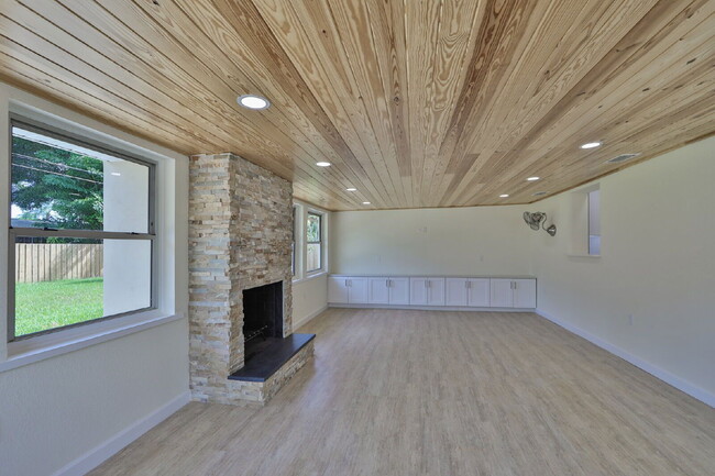 Building Photo - 5941 4th Ave N