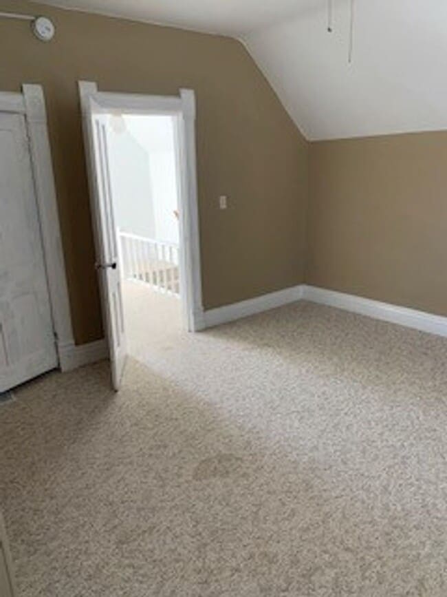 Building Photo - FIVE BR, 2 BA HOUSE in Jesup