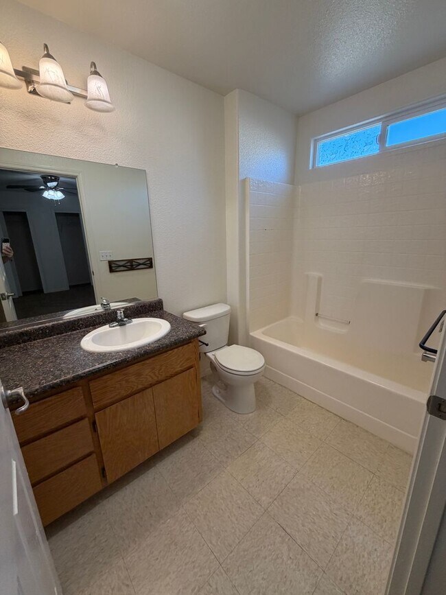 Building Photo - 1501 Arnold Ct