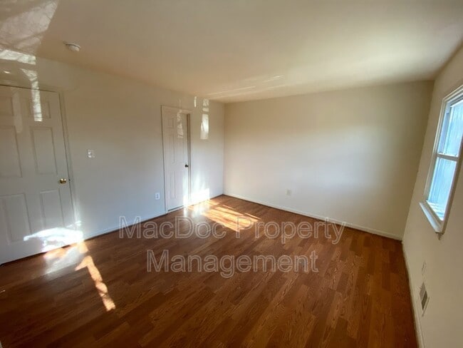 Building Photo - 3456 Beale Ct