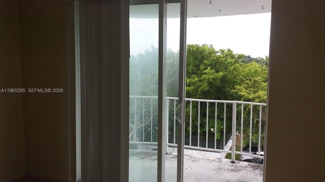 Building Photo - 492 NW 165th St