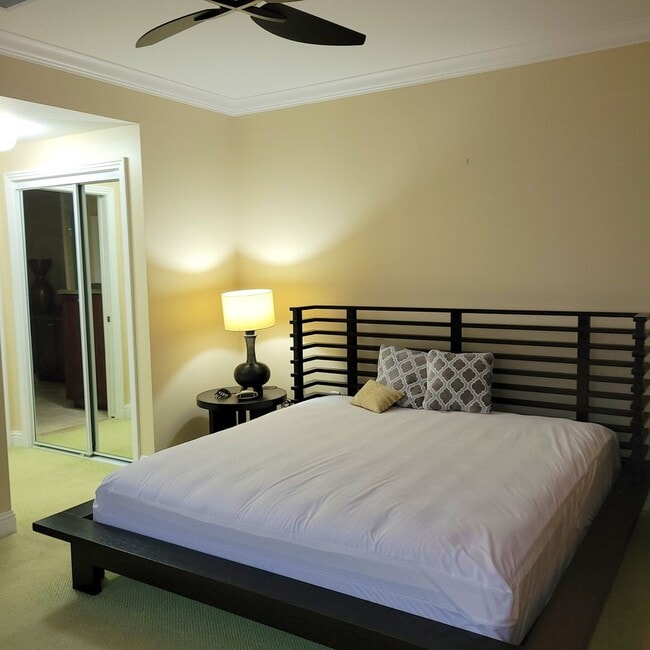 Building Photo - Luxury Living with Ocean Views in Wailea a...