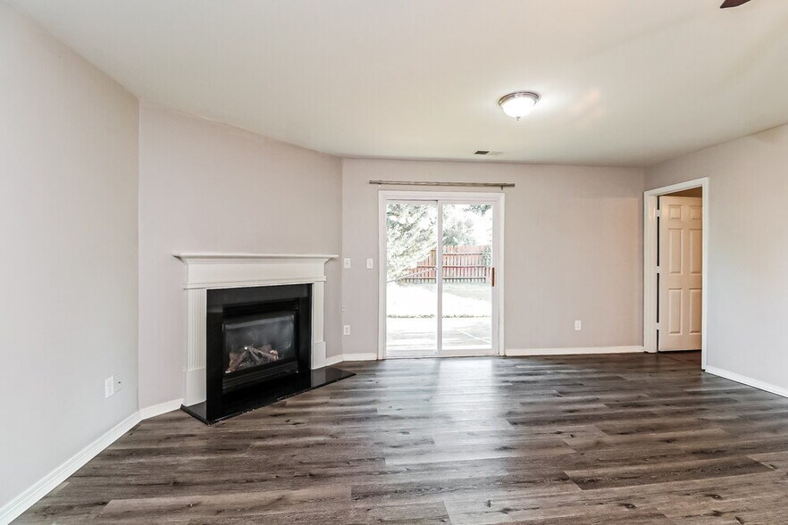 Building Photo - 5125 Valcourt Rd