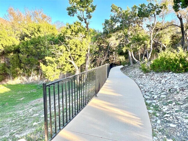 Building Photo - 1024 Almeria Bend