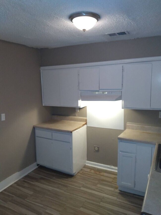 Building Photo - 3542 Christine Rd