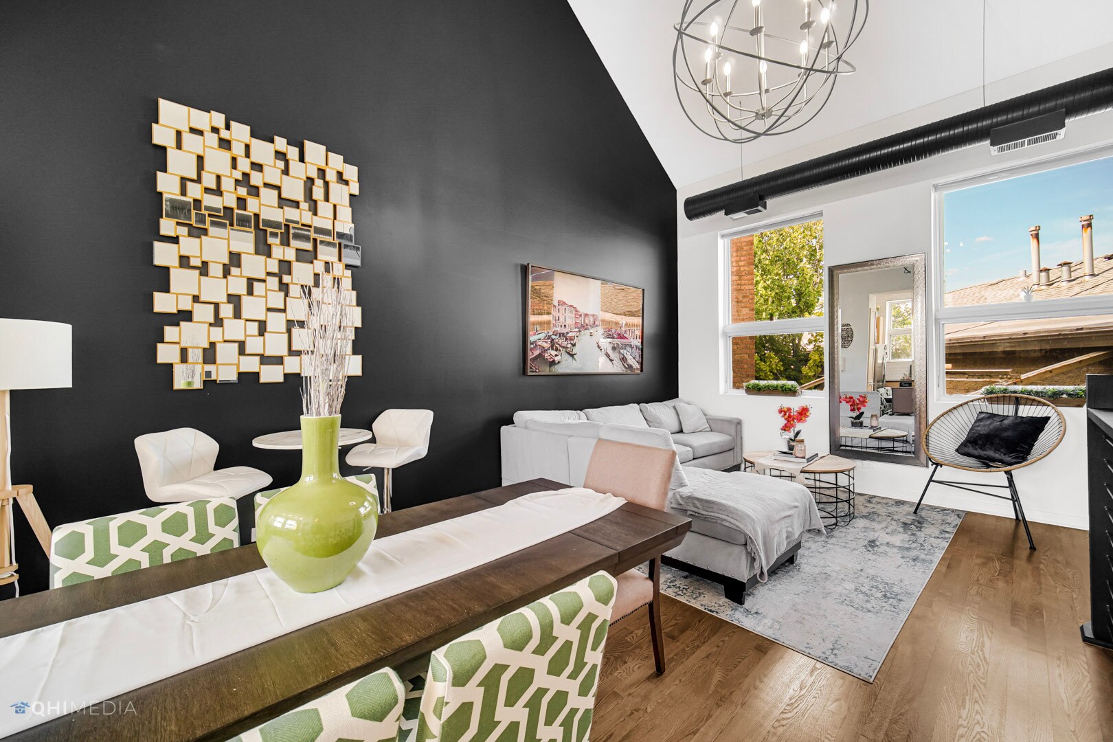 Building Photo - 2828 N Talman Ave