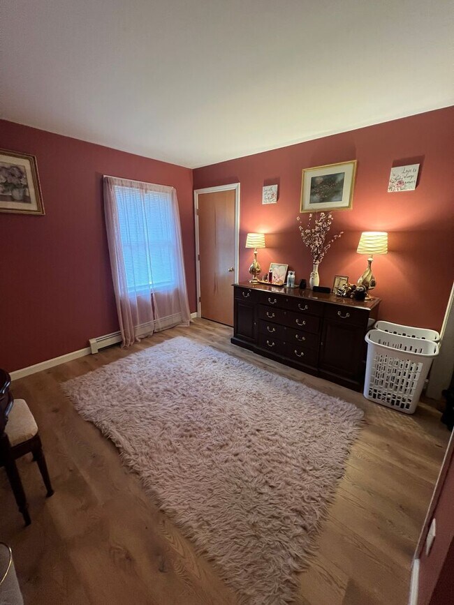 Building Photo - 2 Folly Brook Terrace