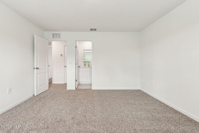 Building Photo - 64 Playa De Luna Ln