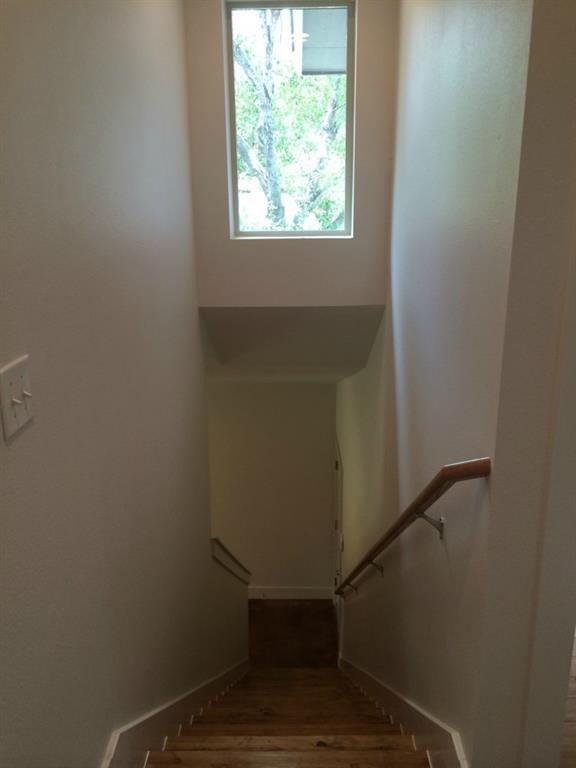 Building Photo - 3313 Thomas Kincheon St