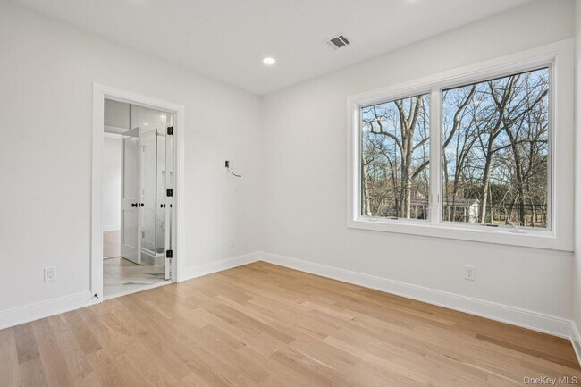 Building Photo - 400 Phillips Hill Rd