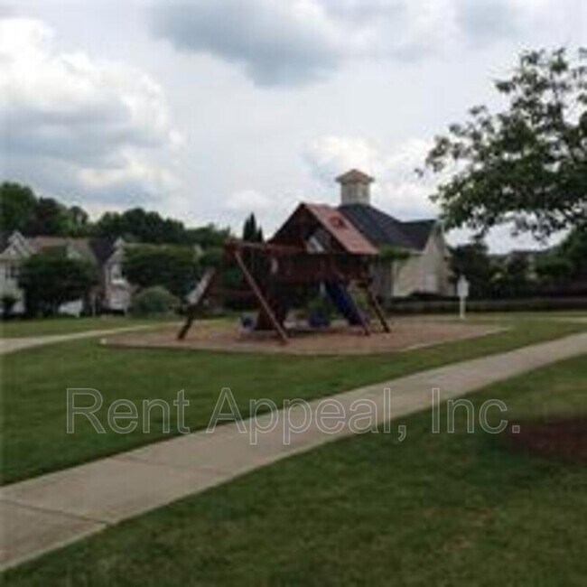 Building Photo - 4863 Carre Way