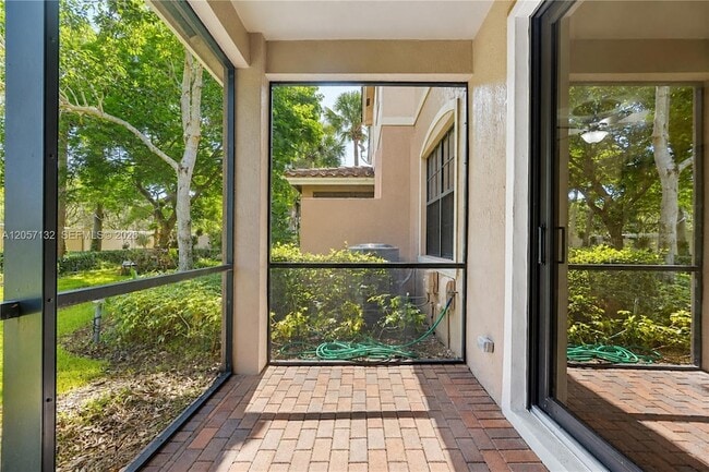 Building Photo - 13005 Riverwalk Cir N