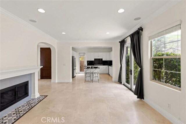 Building Photo - 61 Shade Tree