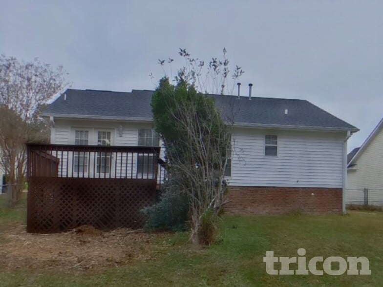 Building Photo - 121 Green Rose Rd