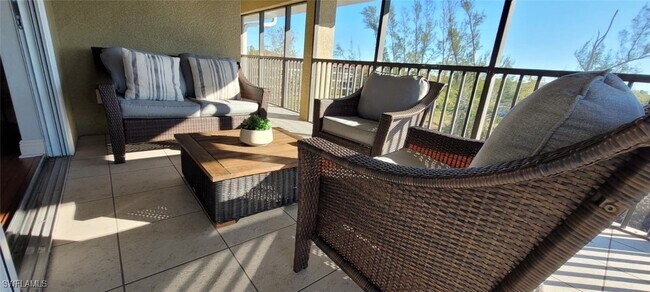 Building Photo - 10091 Lake Cove Dr