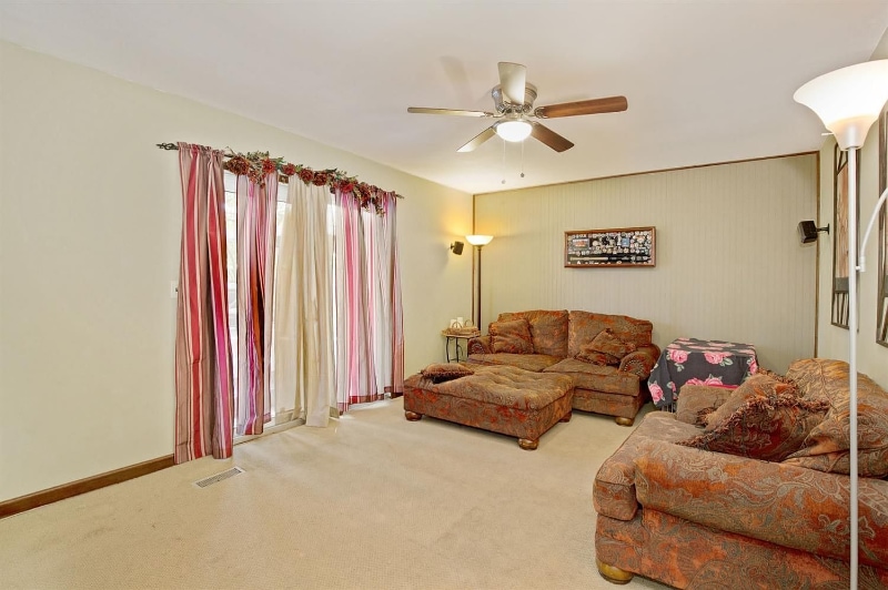 Building Photo - 40184 William Dr