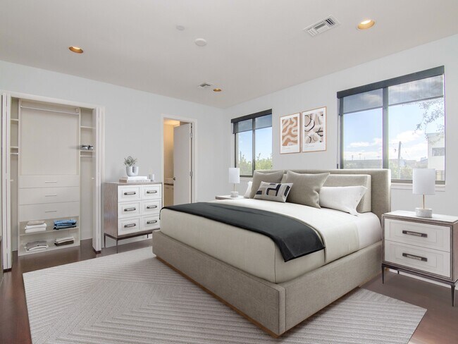 Building Photo - 213 S Moody Ave