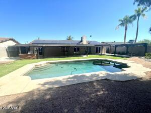 Building Photo - 2715 E Cholla St