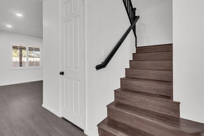 Building Photo - 15696 Pecan Ln