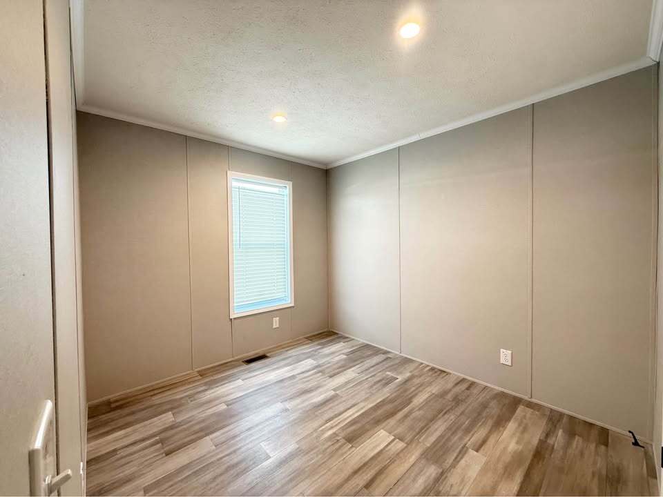 Building Photo - 29811 W Essex Ct