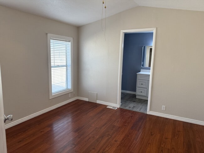 Building Photo - 5344 Flower Dr